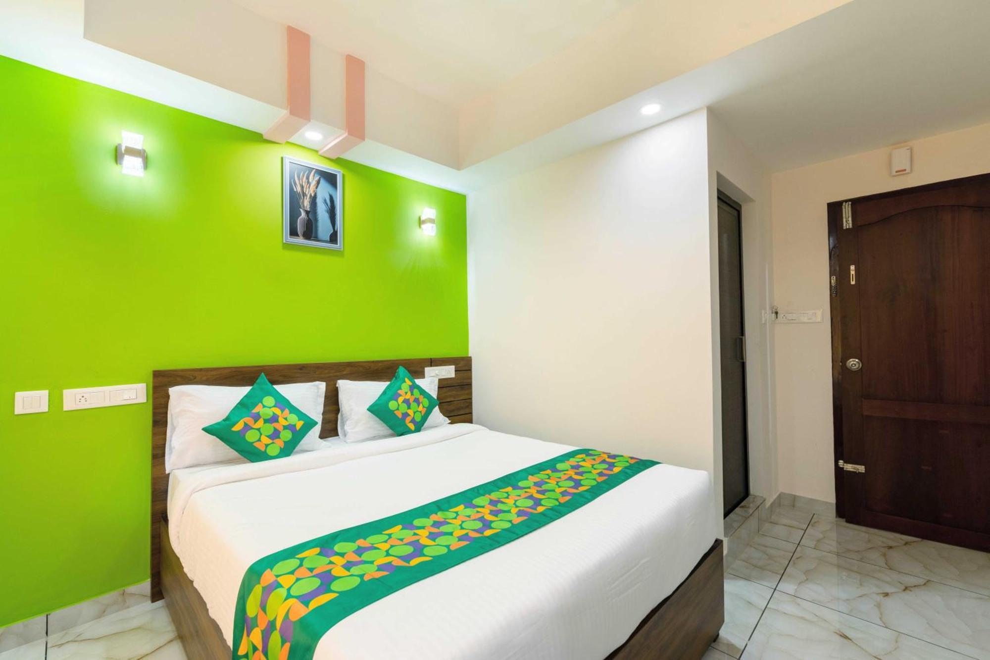Treebo Airsuite Airport Hotel Kochi Exterior photo