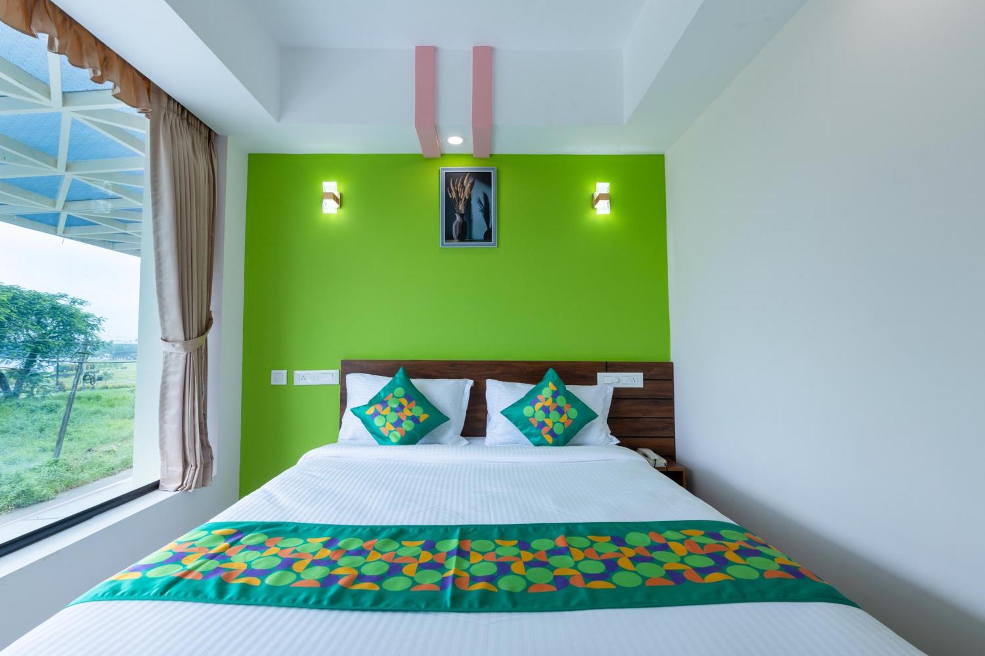 Treebo Airsuite Airport Hotel Kochi Exterior photo